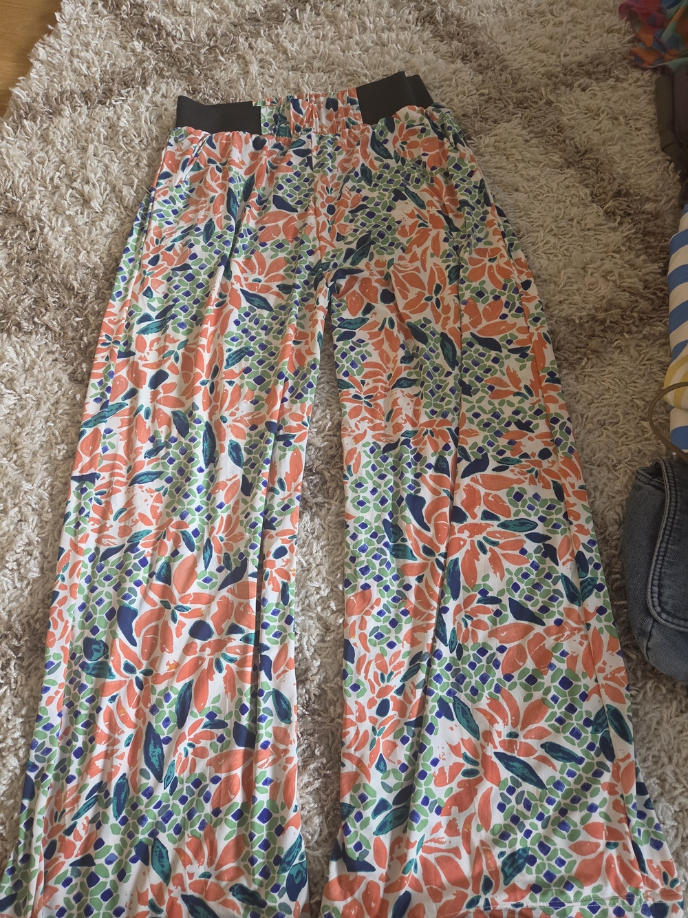 Floral Wide-Leg Palazzo Pants Coral & Navy no size but measures 29 very stretchy